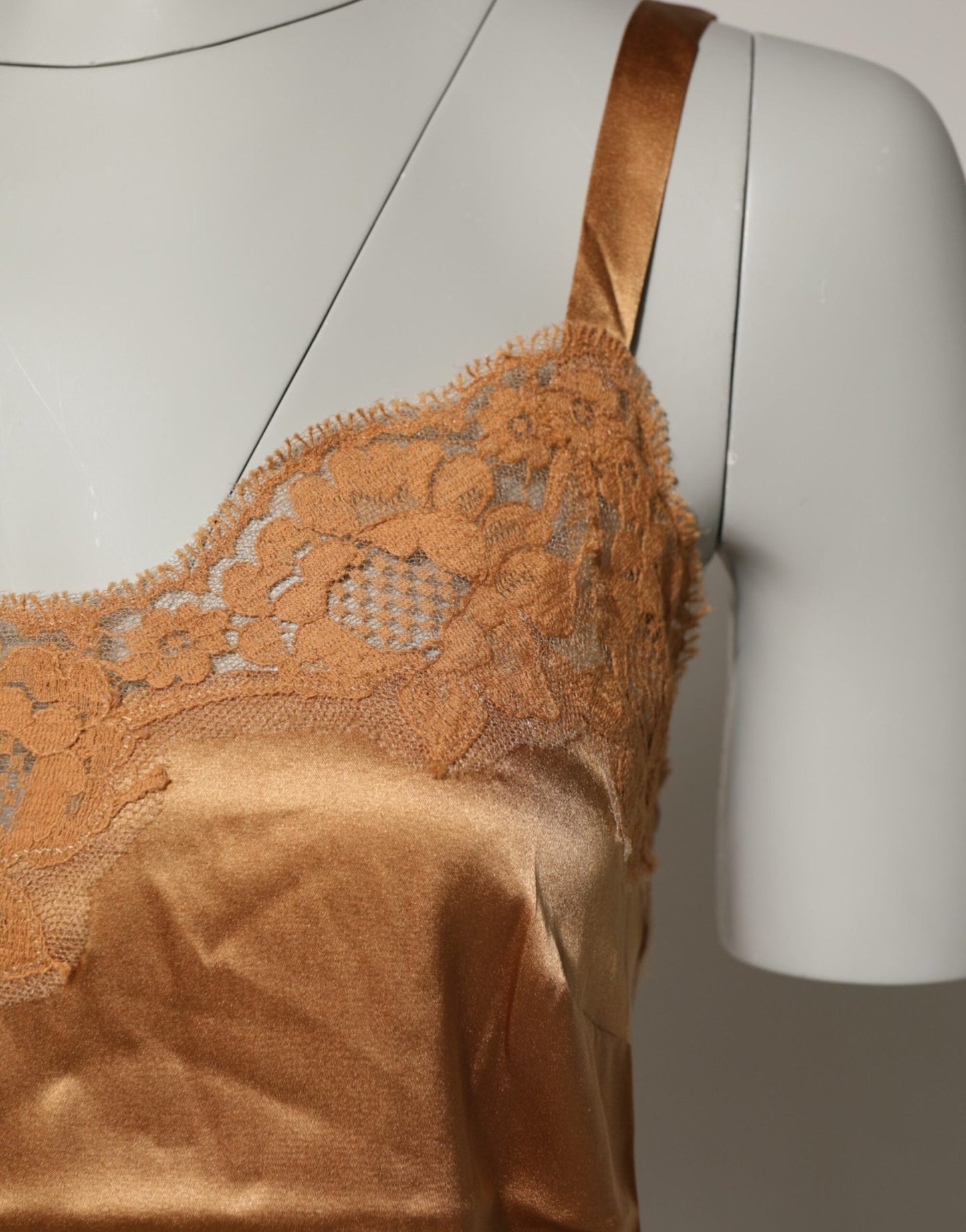Dolce & Gabbana Brown Floral Lace Silk Satin Tank Lingerie Underwear – IT2 | S par Dolce & Gabbana | Disponible sur Sandy Store ByNet