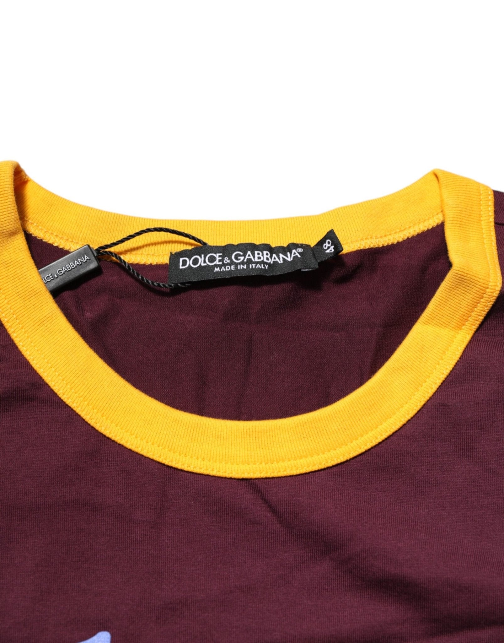 Dolce & Gabbana Burgundy Cotton DG Super King Logo T-Shirt – IT48 | M par Dolce & Gabbana | Disponible sur Sandy Store ByNet