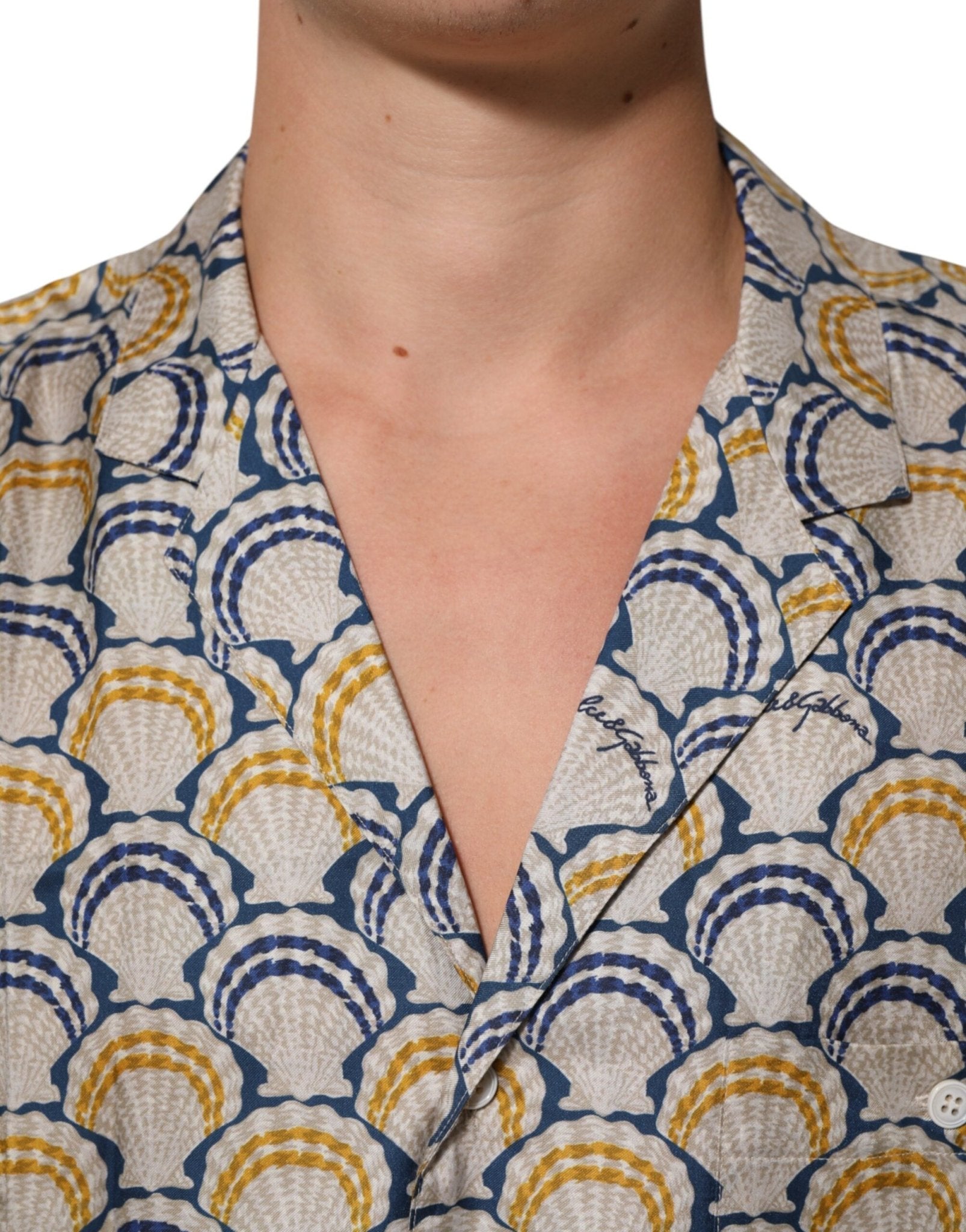 Dolce & Gabbana Cream Cotton Silk Hawaii Scallop Shell Print Shirt – IT43 | 2XL par Dolce & Gabbana | Disponible sur Sandy Store ByNet