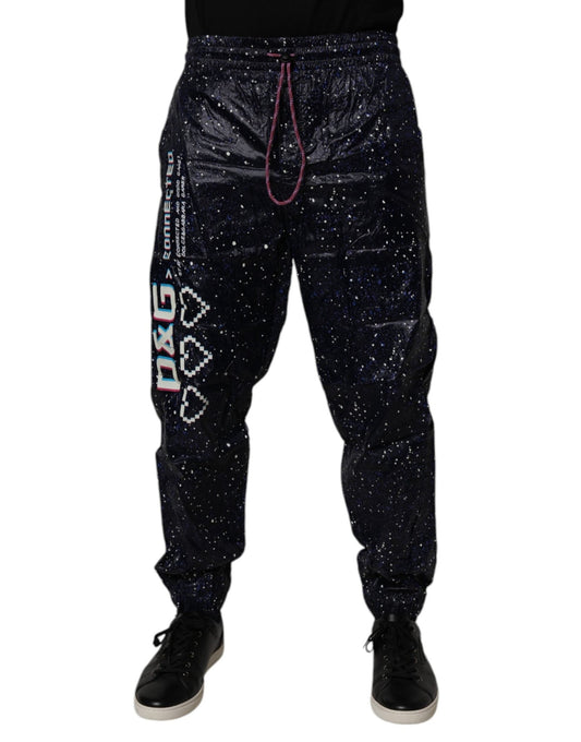 Dolce & Gabbana Dark Blue DG Game Print Cotton Jogger Pants – IT48 | M par Dolce & Gabbana | Disponible sur Sandy Store ByNet