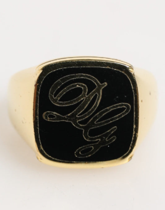 Dolce & Gabbana Gold Tone Enamel Brass Signet DG Logo Adjustable Ring – par Dolce & Gabbana | Disponible sur Sandy Store ByNet