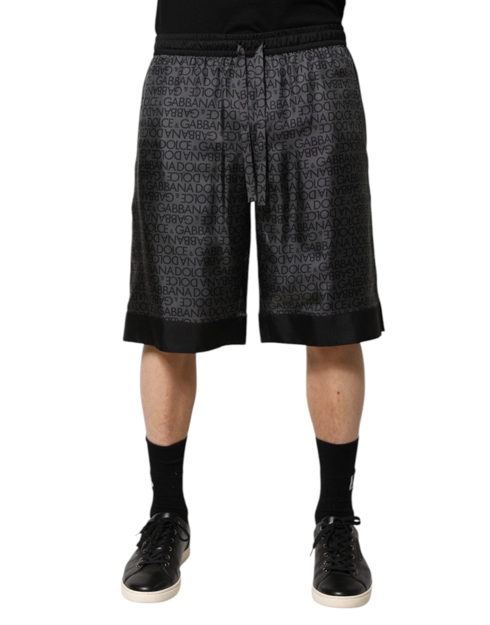 Dolce & Gabbana Gray Black Silk DG Logo Men Bermuda Shorts – IT48 | M par Dolce & Gabbana | Disponible sur Sandy Store ByNet