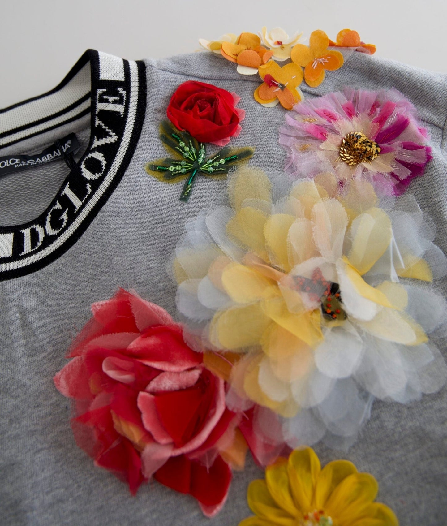 Dolce & Gabbana Gray DG Amore Queen Floral Pullover Sweater – IT36|XXS par Dolce & Gabbana | Disponible sur Sandy Store ByNet