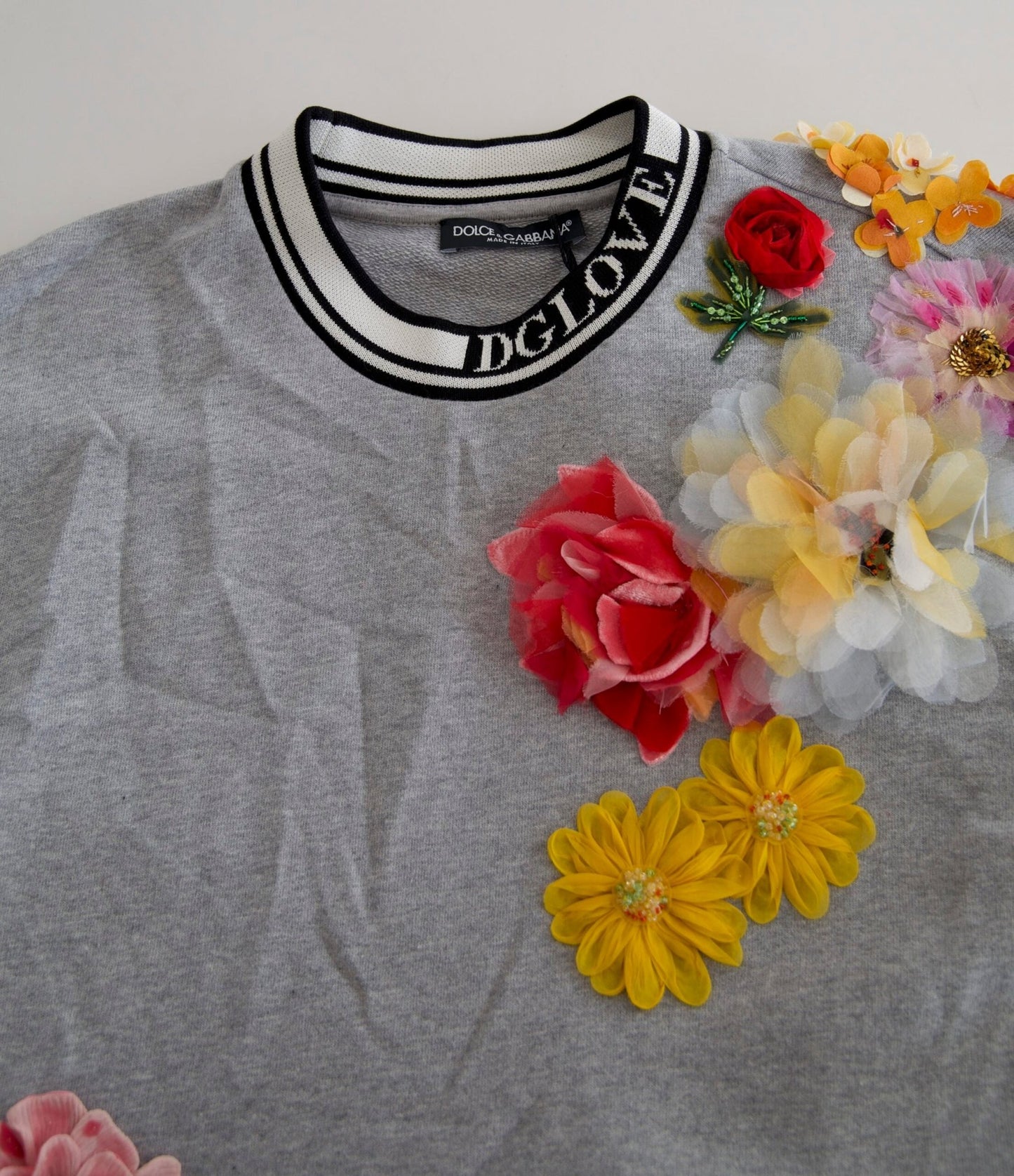 Dolce & Gabbana Gray DG Amore Queen Floral Pullover Sweater – IT36|XXS par Dolce & Gabbana | Disponible sur Sandy Store ByNet