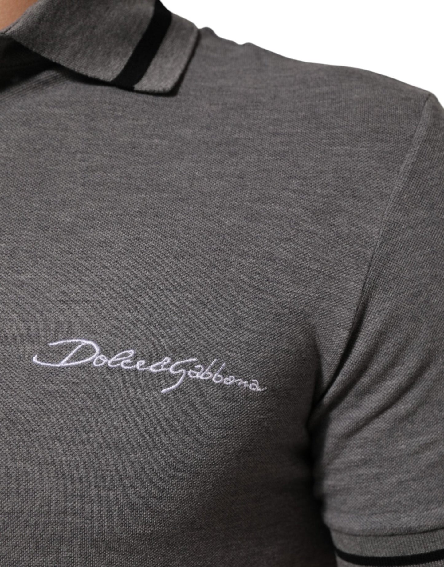 Dolce & Gabbana Gray Logo Embroidery Collared Polo T-shirt – IT44 | XS par Dolce & Gabbana | Disponible sur Sandy Store ByNet