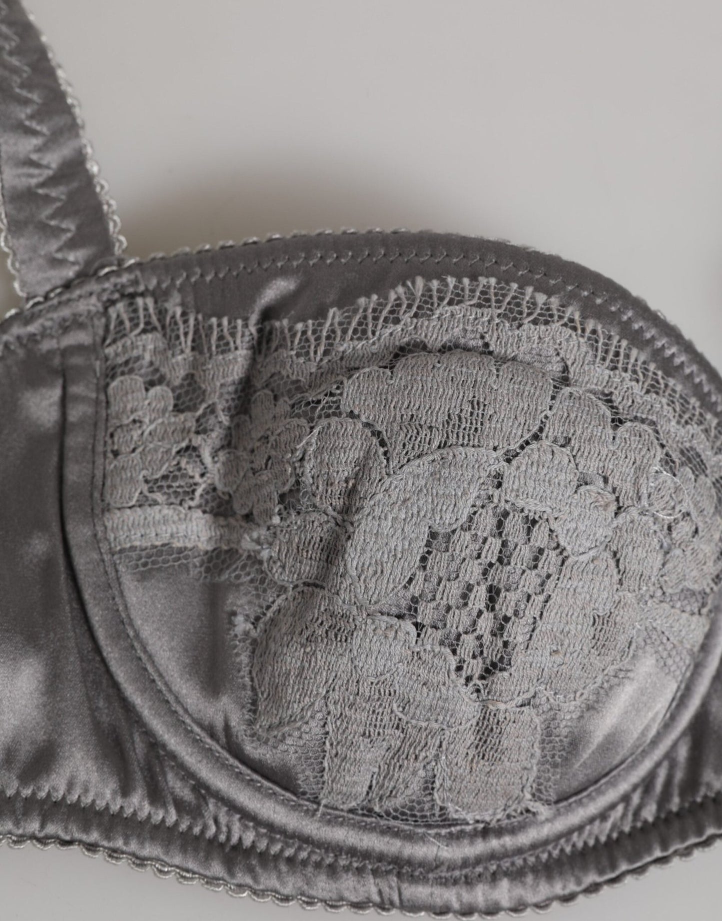 Dolce & Gabbana Gray Silk Underwired Balconette Bra Underwear – IT2 | S par Dolce & Gabbana | Disponible sur Sandy Store ByNet