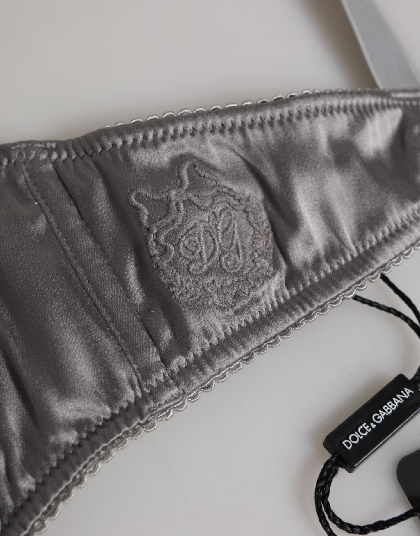 Dolce & Gabbana Gray Silk Underwired Balconette Bra Underwear – IT2 | S par Dolce & Gabbana | Disponible sur Sandy Store ByNet