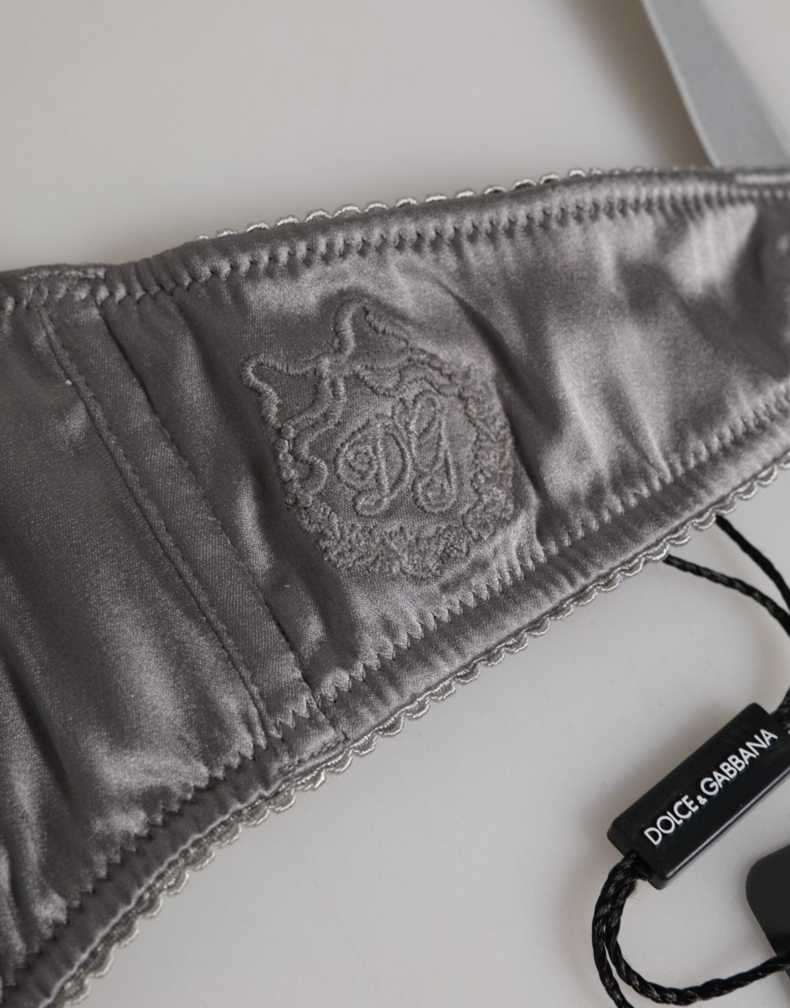 Dolce & Gabbana Gray Silk Underwired Balconette Bra Underwear – IT2 | S par Dolce & Gabbana | Disponible sur Sandy Store ByNet