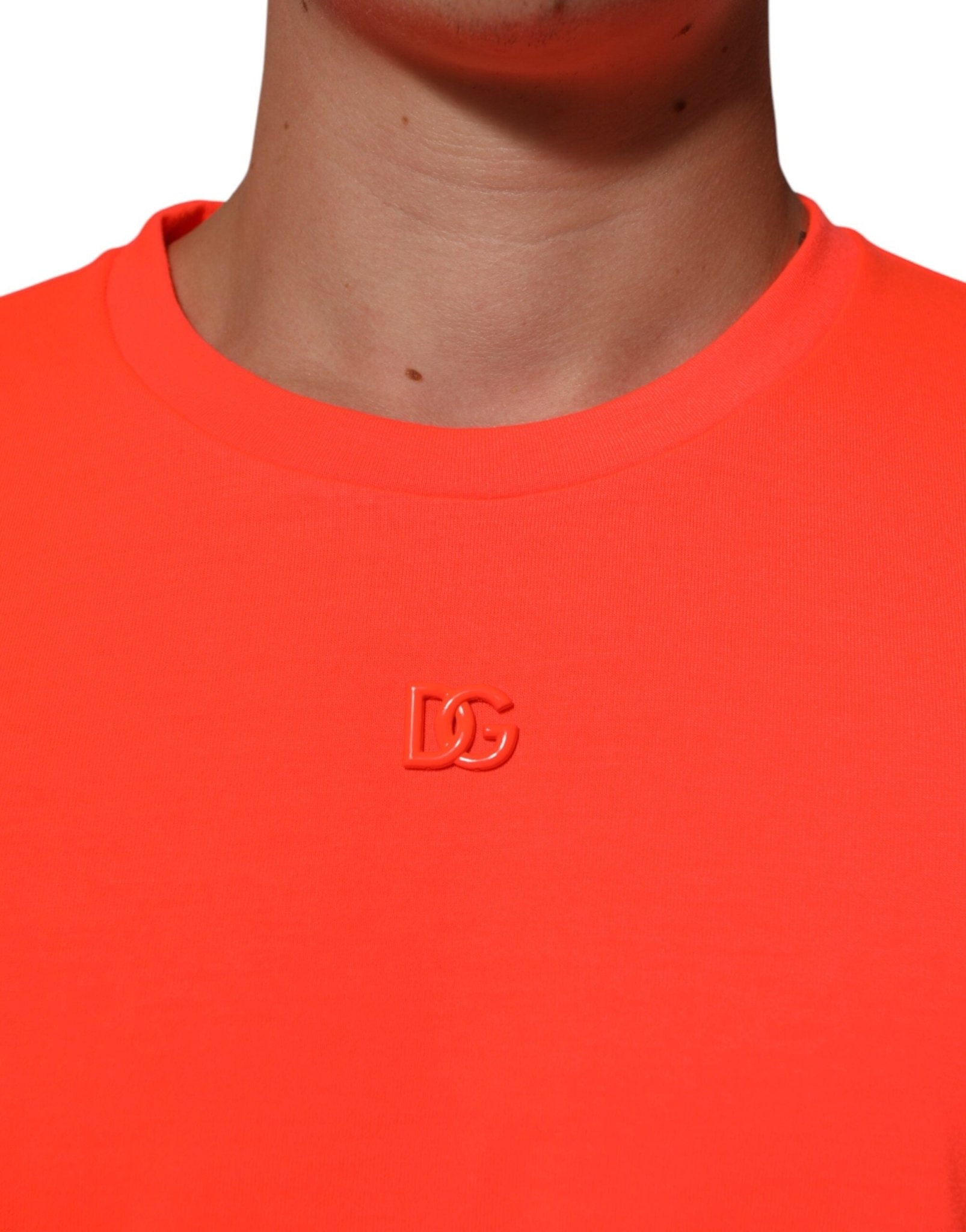 Dolce & Gabbana Neon Orange Polyester Men Crew Neck T-shirt – IT56 | XXL par Dolce & Gabbana | Disponible sur Sandy Store ByNet