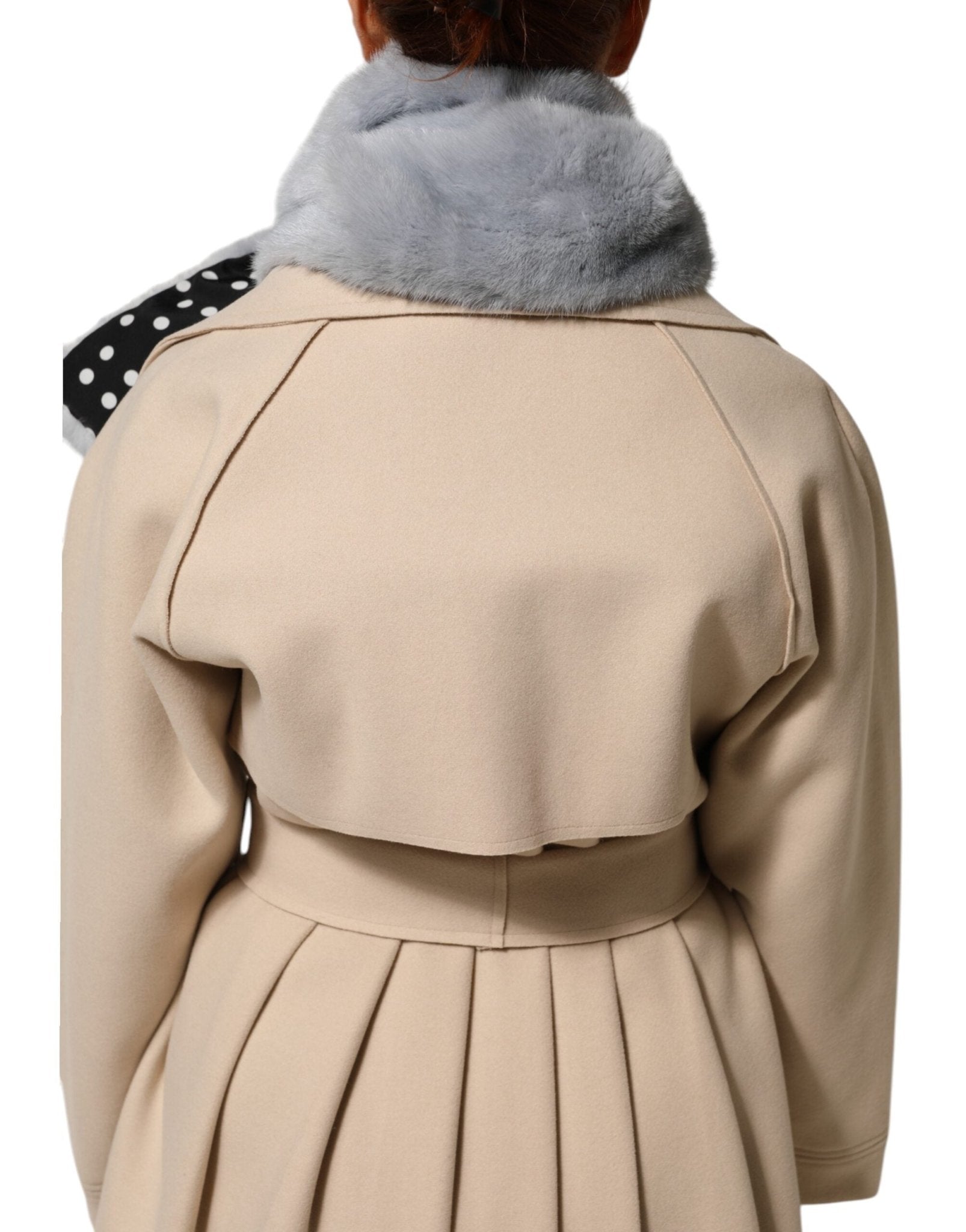 Dolce & Gabbana Powder Blue Mink Fur Neck Warmer Scarf – par Dolce & Gabbana | Disponible sur Sandy Store ByNet