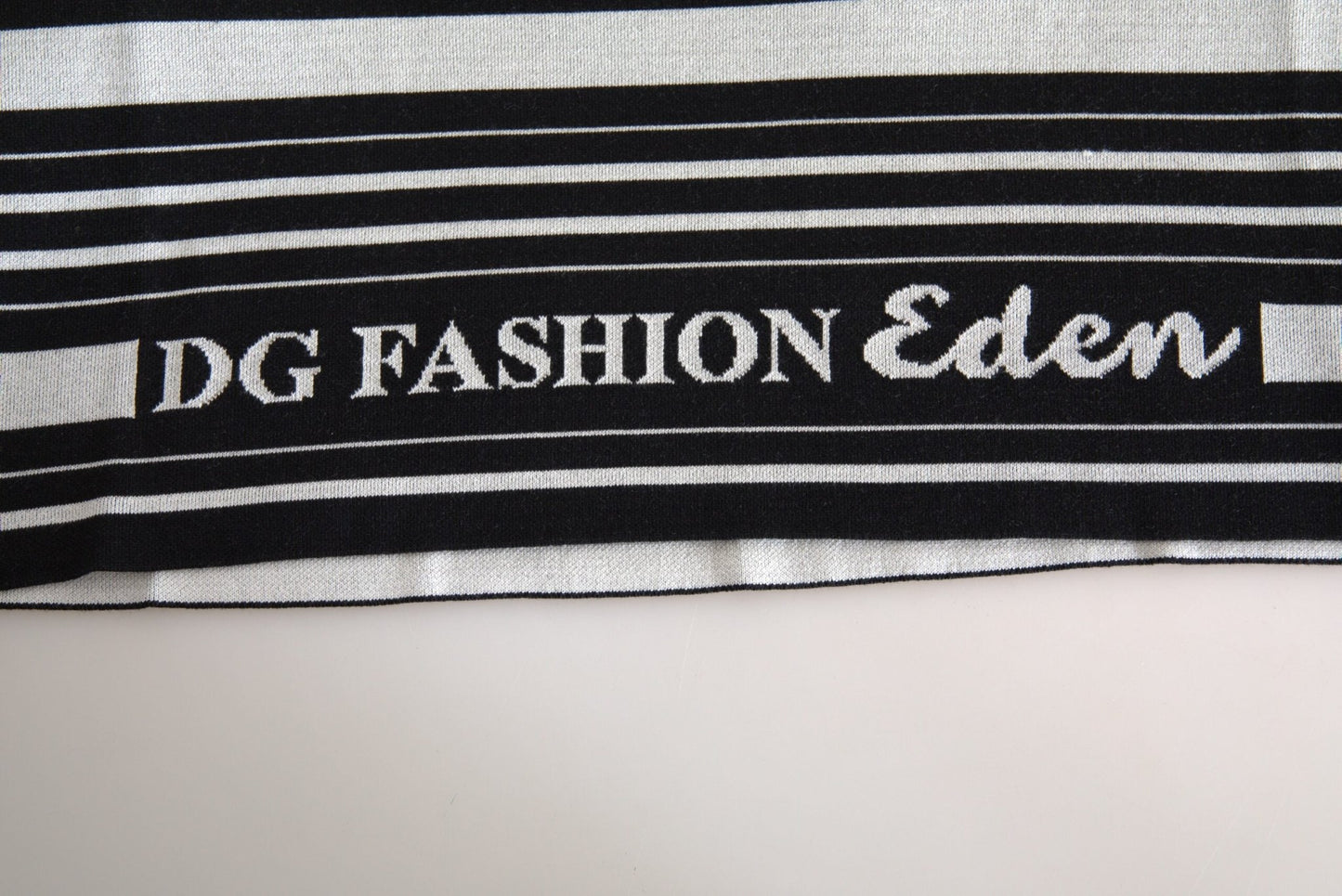 Dolce & Gabbana White Cotton DG Fashion Crew Neck Tee T-shirt – IT36|XXS par Dolce & Gabbana | Disponible sur Sandy Store ByNet