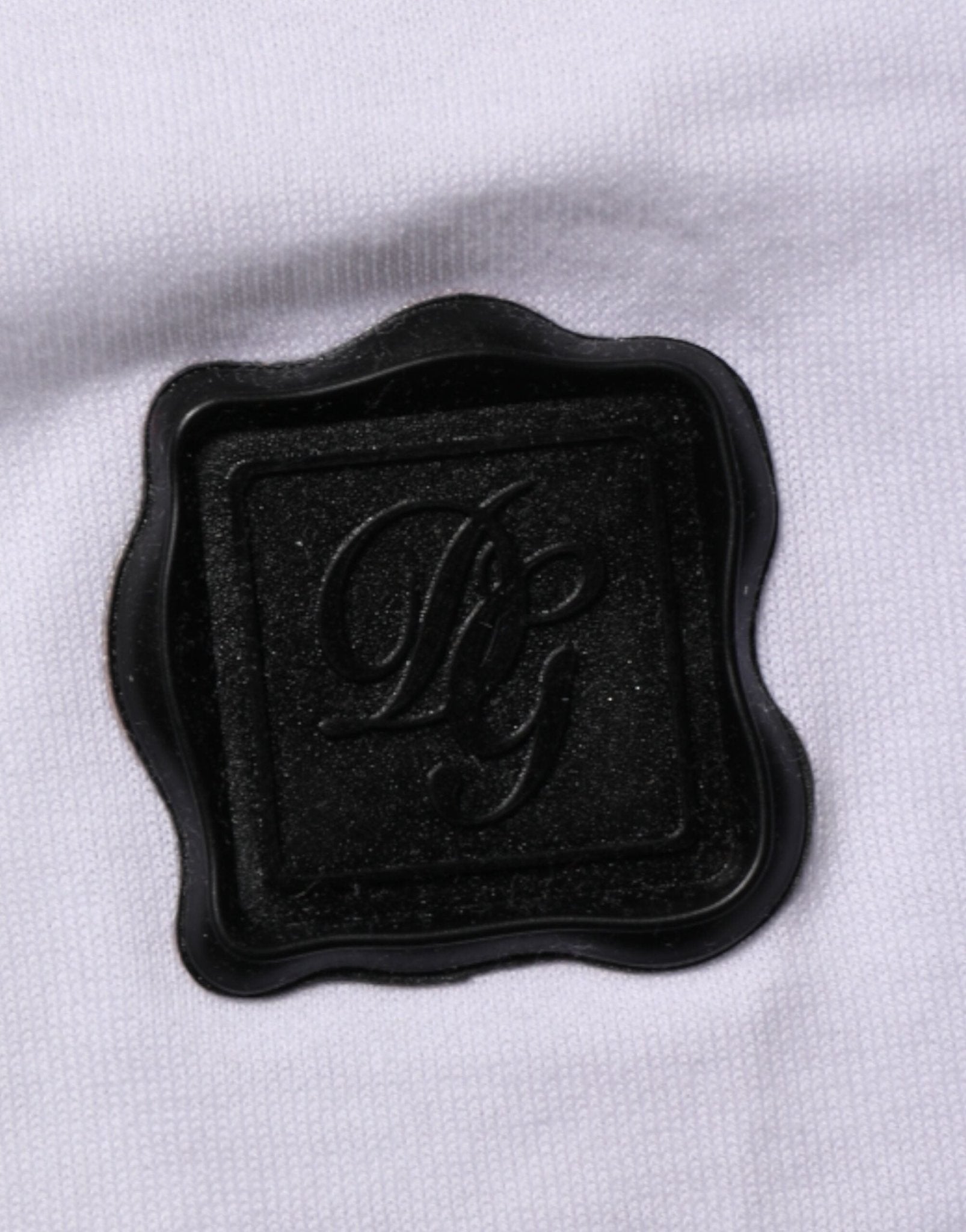 Dolce & Gabbana White Cotton Logo Patch Crew Neck T-shirt – IT44 | XS par Dolce & Gabbana | Disponible sur Sandy Store ByNet