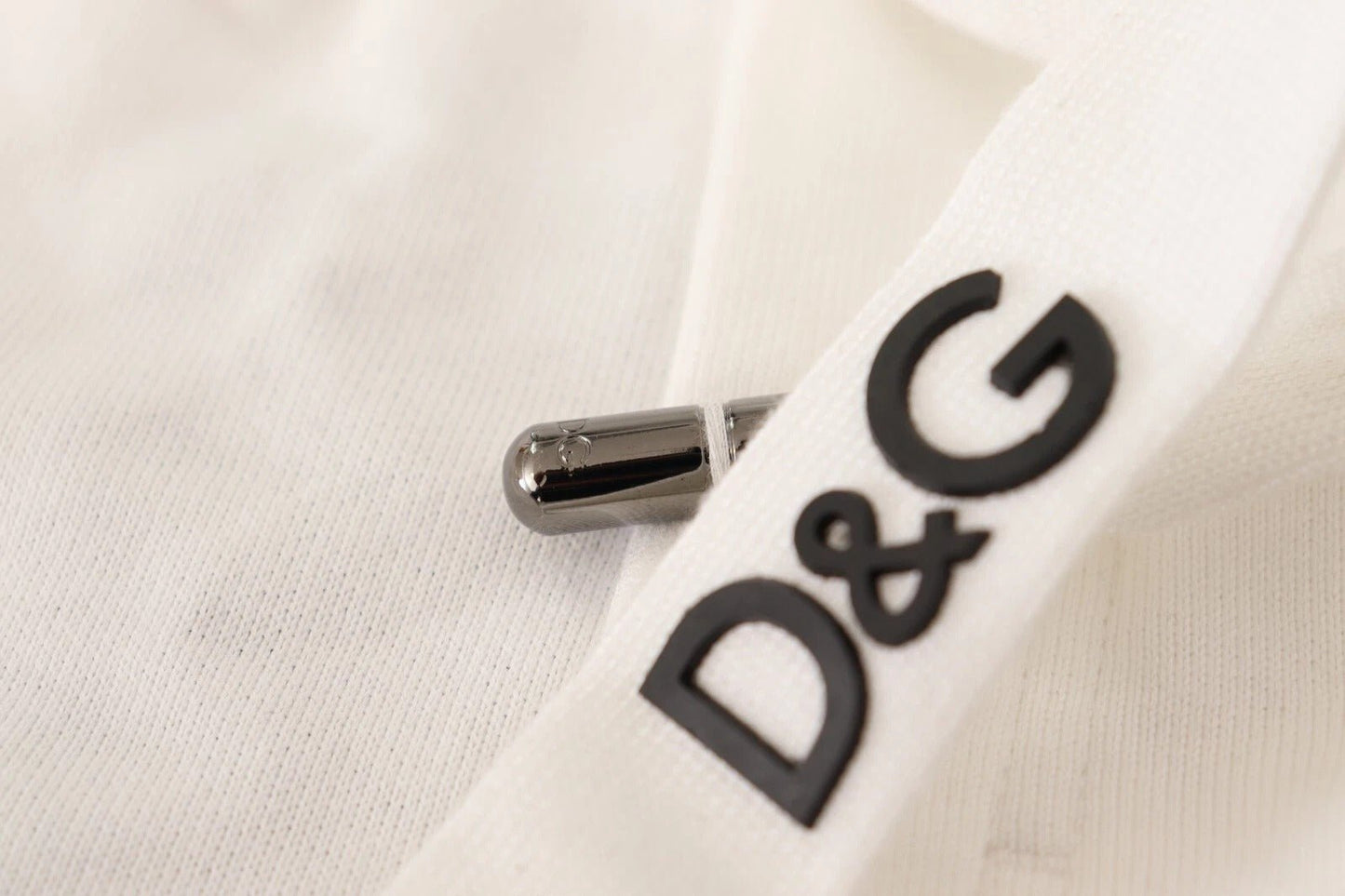 Dolce & Gabbana White Cotton Logo Patch Sweatpants Jogging Pants – IT50 | L par Dolce & Gabbana | Disponible sur Sandy Store ByNet