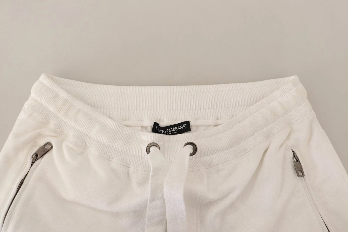 Dolce & Gabbana White Cotton Logo Patch Sweatpants Jogging Pants – IT50 | L par Dolce & Gabbana | Disponible sur Sandy Store ByNet