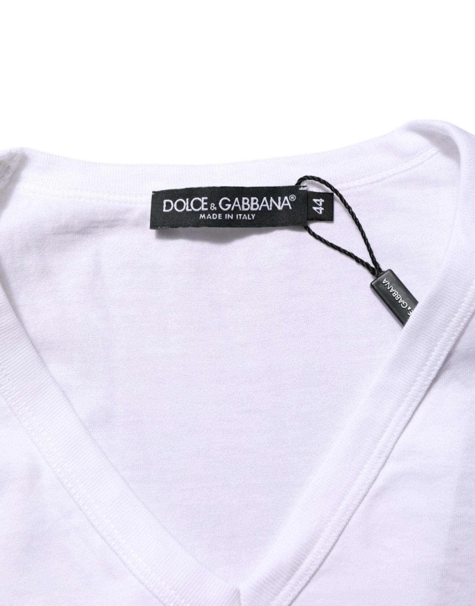 Dolce & Gabbana White Cotton V - Neck Short Sleeves T-shirt – IT58 | 3XL par Dolce & Gabbana | Disponible sur Sandy Store ByNet