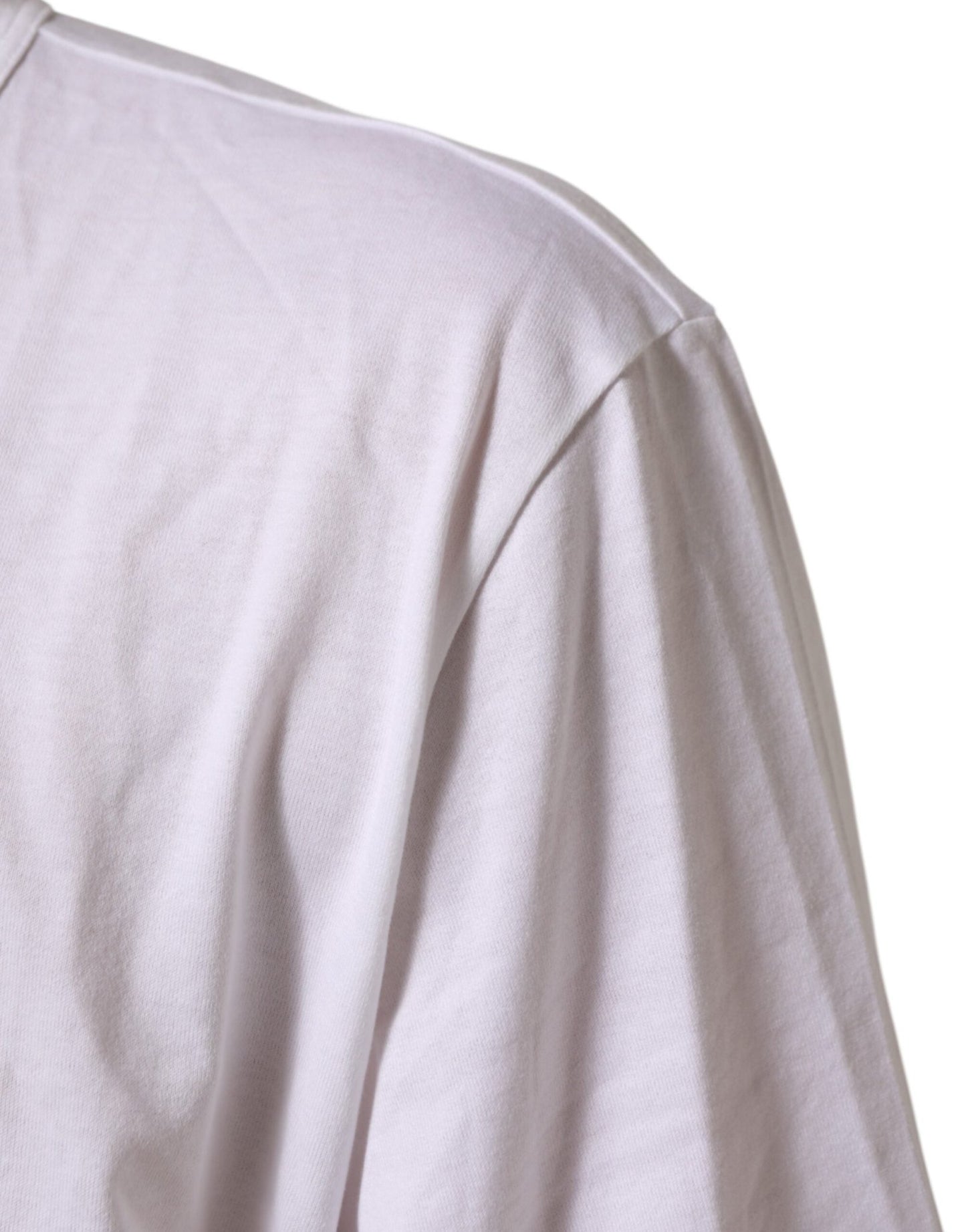 Dolce & Gabbana White Cotton V - Neck Short Sleeves T-shirt – IT60 | 3XL par Dolce & Gabbana | Disponible sur Sandy Store ByNet