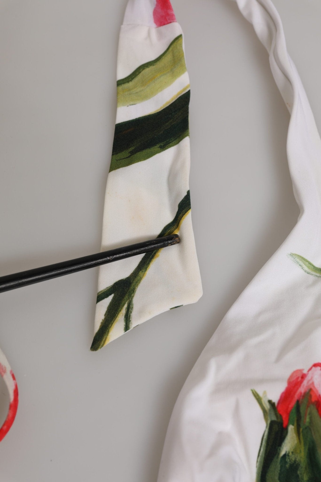 Dolce & Gabbana White Floral Swimsuit 2 Piece Top Bottom Swimwear – IT5 | XL par Dolce & Gabbana | Disponible sur Sandy Store ByNet