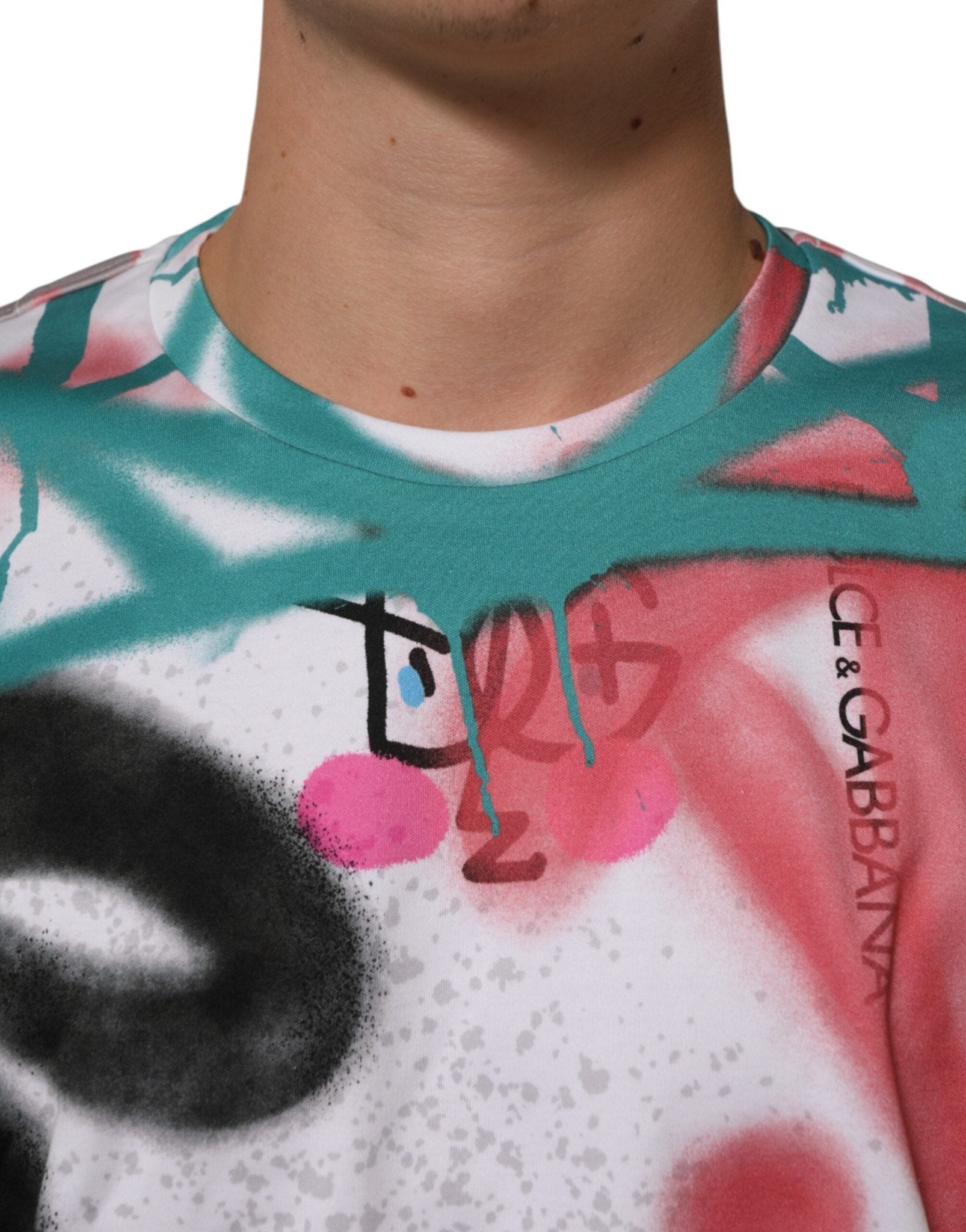Dolce & Gabbana White Graffiti Crew Neck Short Sleeves T-shirt – M par Dolce & Gabbana | Disponible sur Sandy Store ByNet