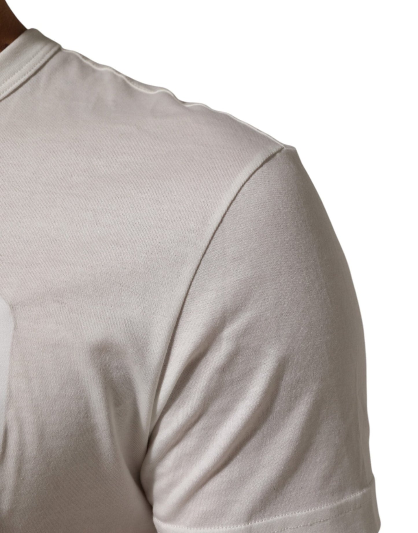 Dolce & Gabbana White Logo Patch Cotton Crew Neck Men T-shirt – IT48 | M par Dolce & Gabbana | Disponible sur Sandy Store ByNet