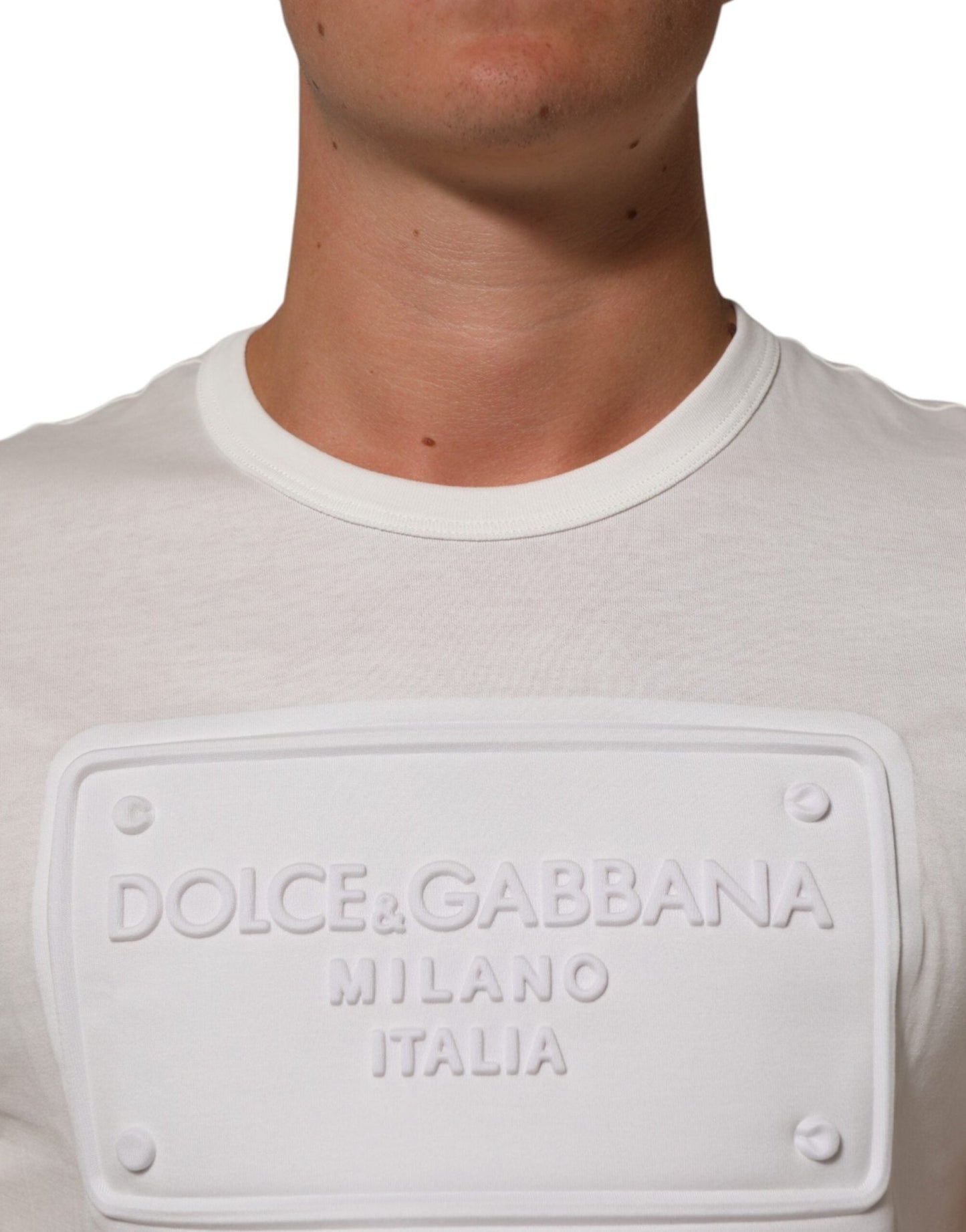 Dolce & Gabbana White Logo Patch Cotton Crew Neck Men T-shirt – IT48 | M par Dolce & Gabbana | Disponible sur Sandy Store ByNet