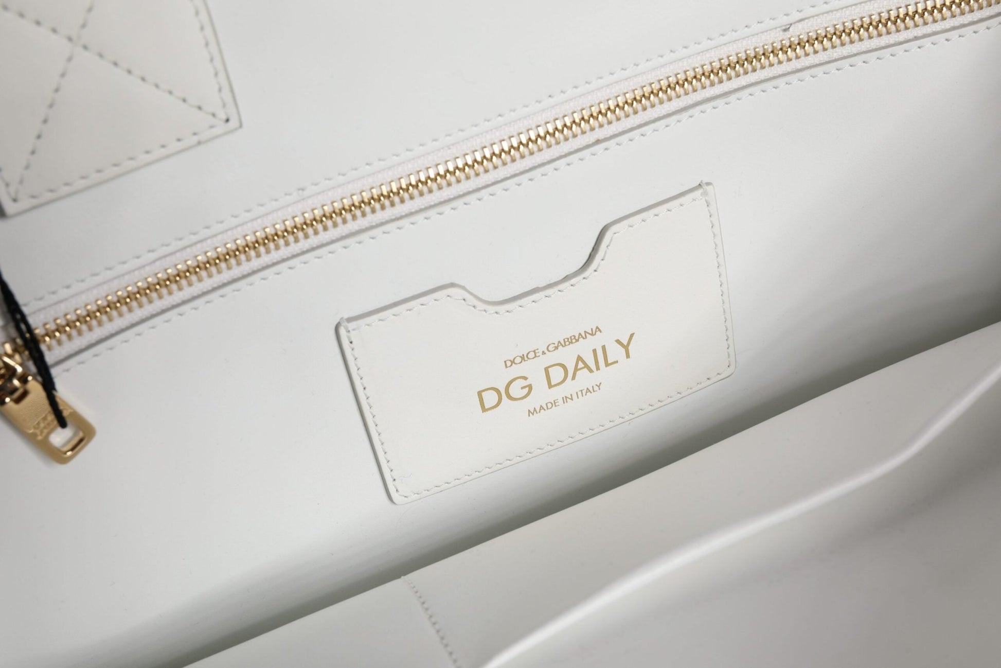 Dolce & Gabbana White Logo Print DG Daily Calfskin Shopping Tote Bag - Sandy Store ByNet