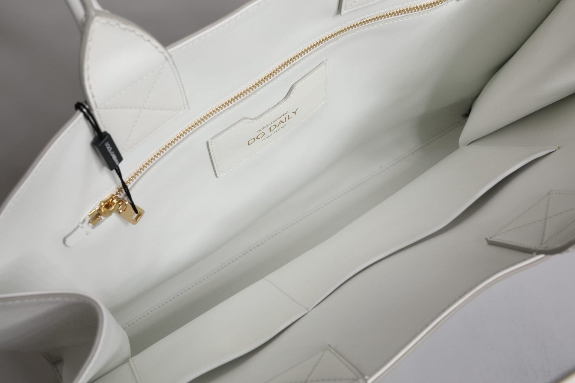 Dolce & Gabbana White Logo Print DG Daily Calfskin Shopping Tote Bag - Sandy Store ByNet
