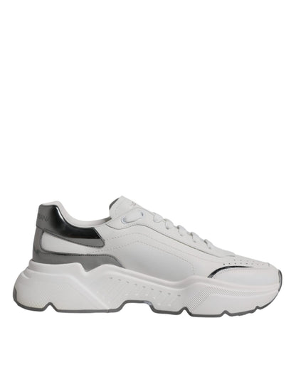 Dolce & Gabbana White Silver DAYMASTER Leather Sneakers Shoes – EU44.5/US11.5 par Dolce & Gabbana | Disponible sur Sandy Store ByNet