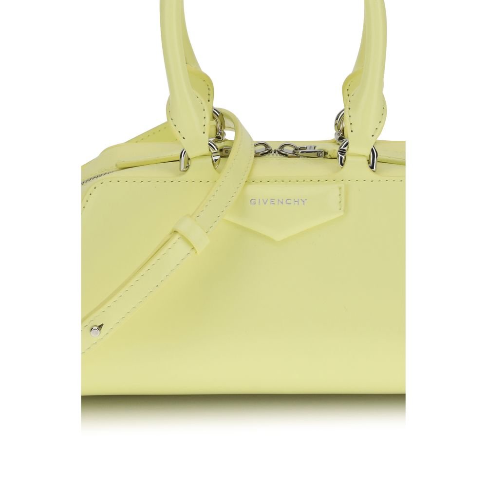 Givenchy Antigona East - West Mini Handbag – par Givenchy | Disponible sur Sandy Store ByNet