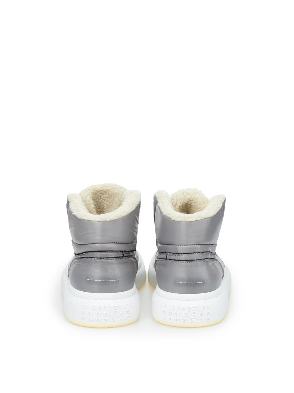 MM6 Maison Margiela Gray Technical Sneaker – EU43/US10 par MM6 Maison Margiela | Disponible sur Sandy Store ByNet