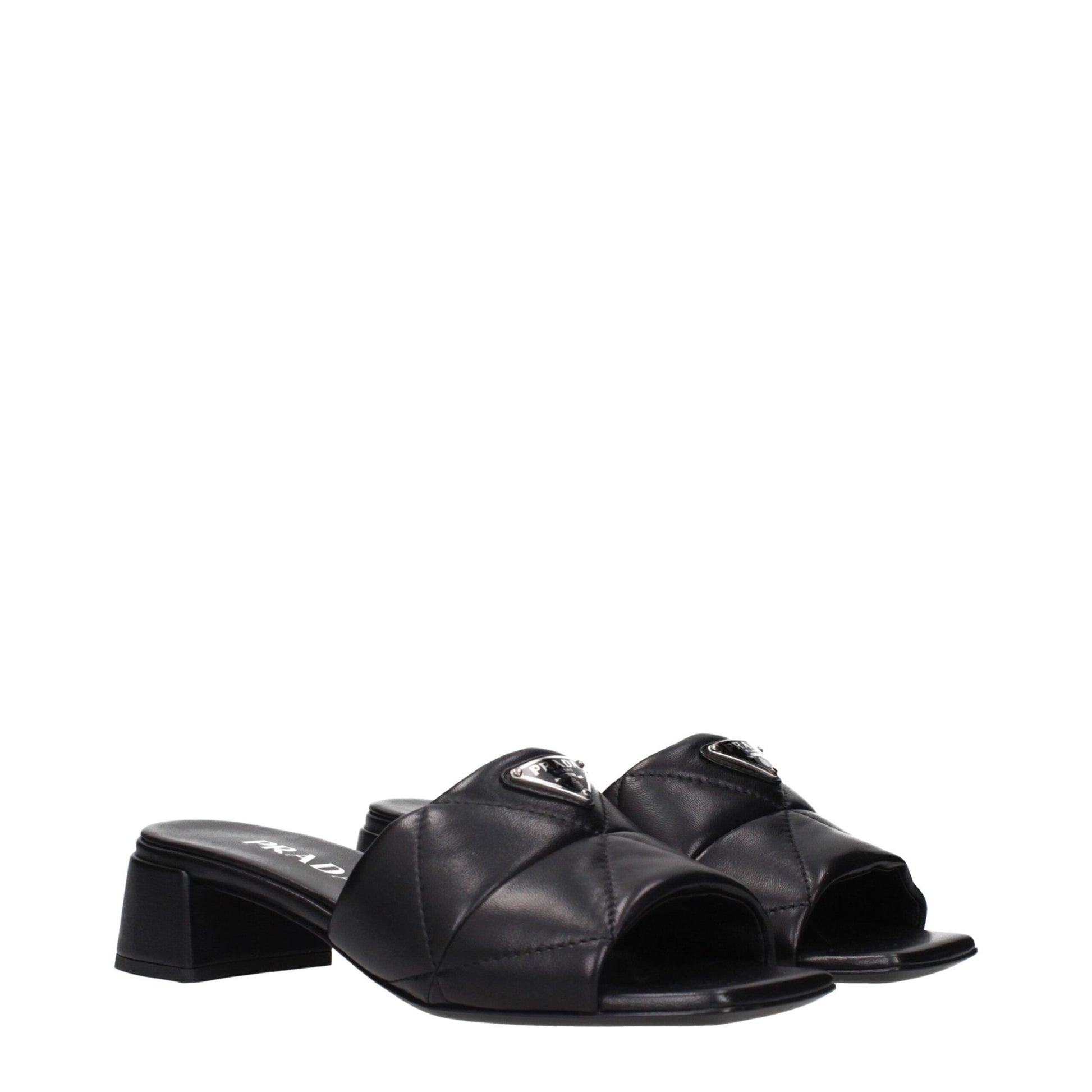 Prada Black Leather Flat Sandals – EU35.5/US5.5 par Prada | Disponible sur Sandy Store ByNet