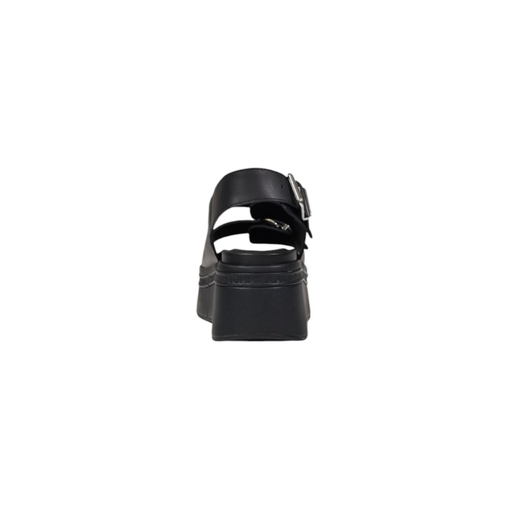 Tommy Hilfiger Jeans Black Leather Sandal – EU39/US9 par Tommy Hilfiger Jeans | Disponible sur Sandy Store ByNet
