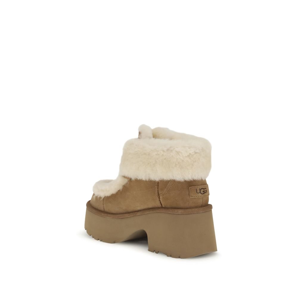UGG Classic Esmee Ankle Boots – EU40/US10 par UGG | Disponible sur Sandy Store ByNet
