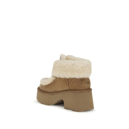 UGG Classic Esmee Ankle Boots – EU40/US10 par UGG | Disponible sur Sandy Store ByNet
