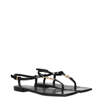 Versace Black Leather Flip - Flop Sandals – EU36/US6 par Versace | Disponible sur Sandy Store ByNet